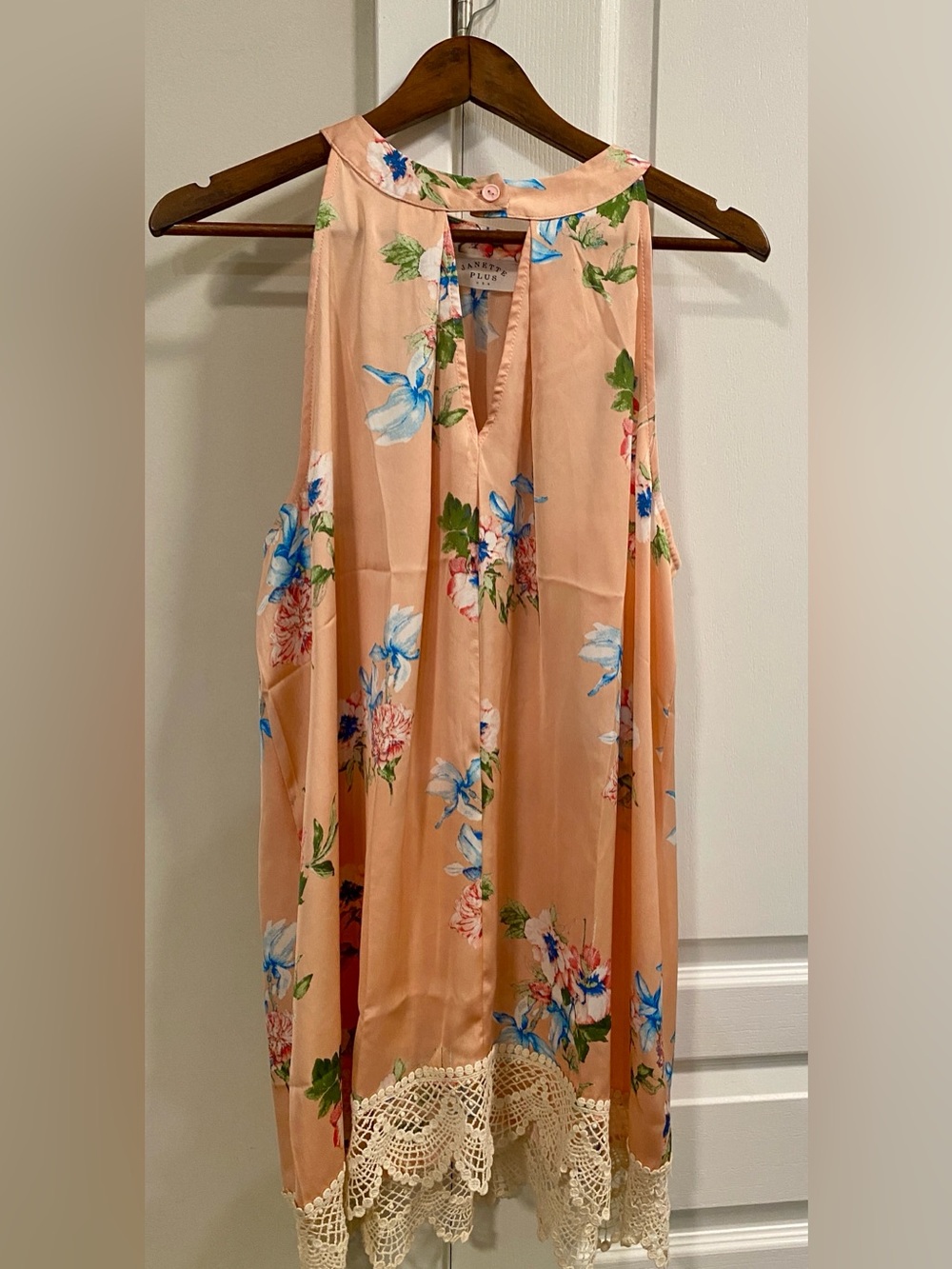 Janette Plus Peach Floral Midi Dress with Lace Trim